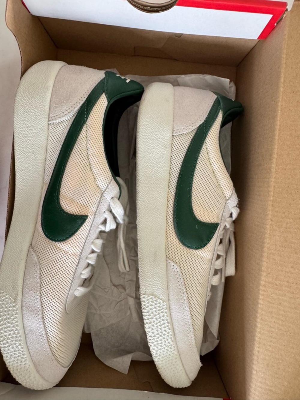 Nike Men’s Cream Sneakers with Dark Green Swoosh